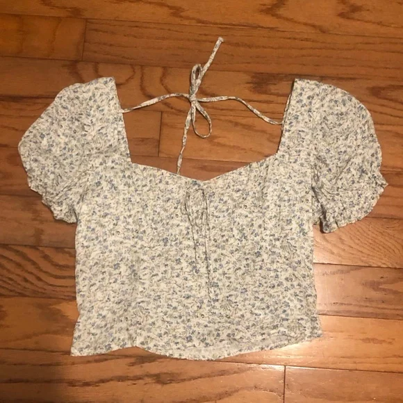 American Eagle floral blue blouse Size Medium coquette brandy melville inspired - Picture 2 of 7